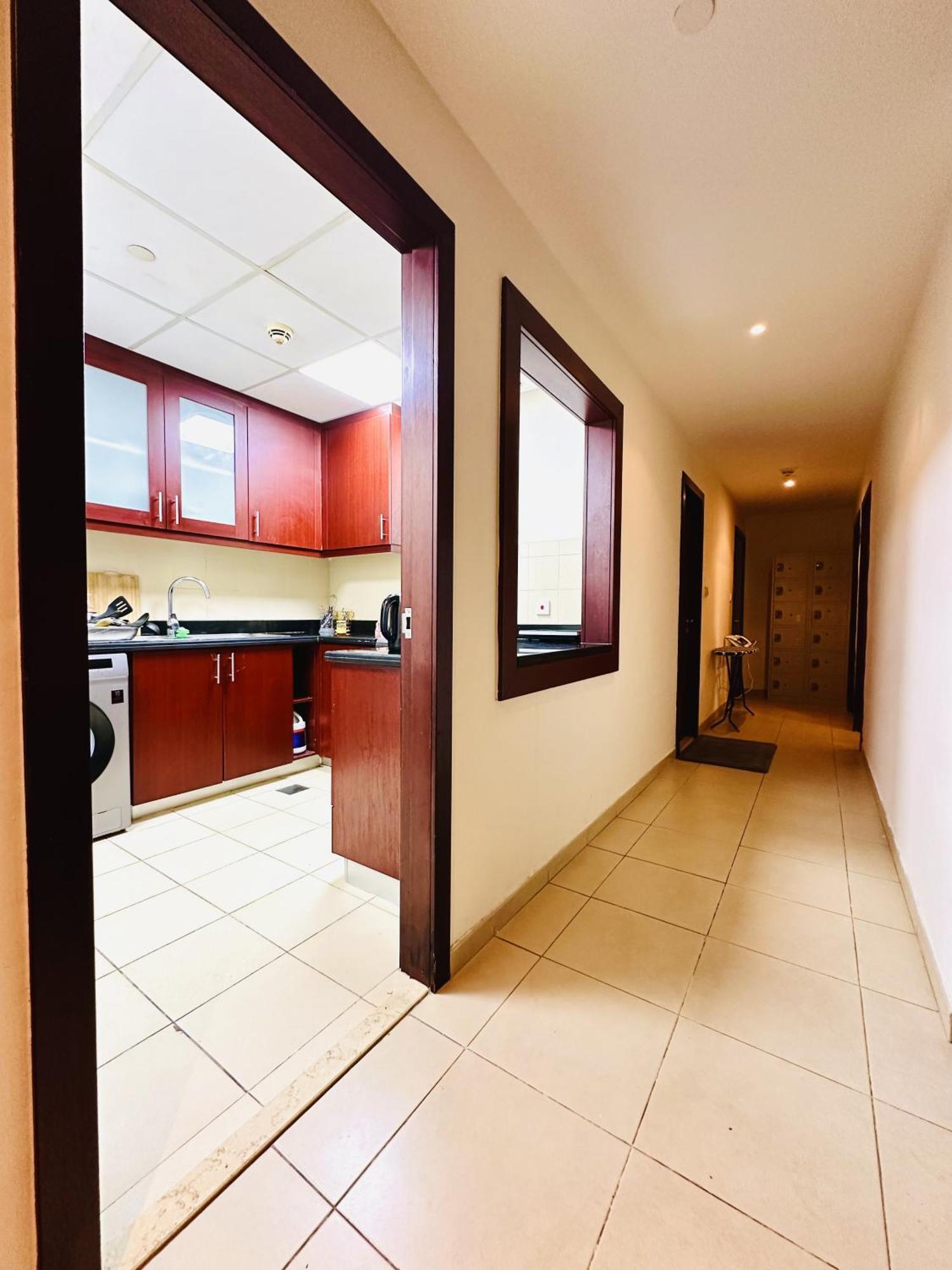 The Aero Hostel Dubai Bagian luar foto